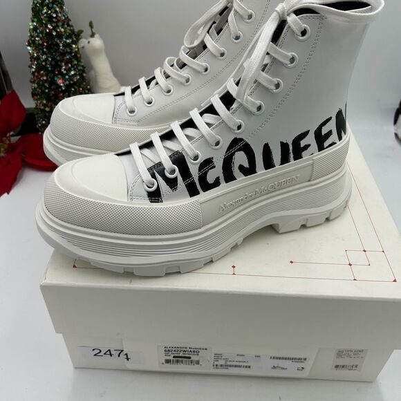 Men’s Alexander, McQueen tred slick graffiti boots size 43 made in Italy main image 8